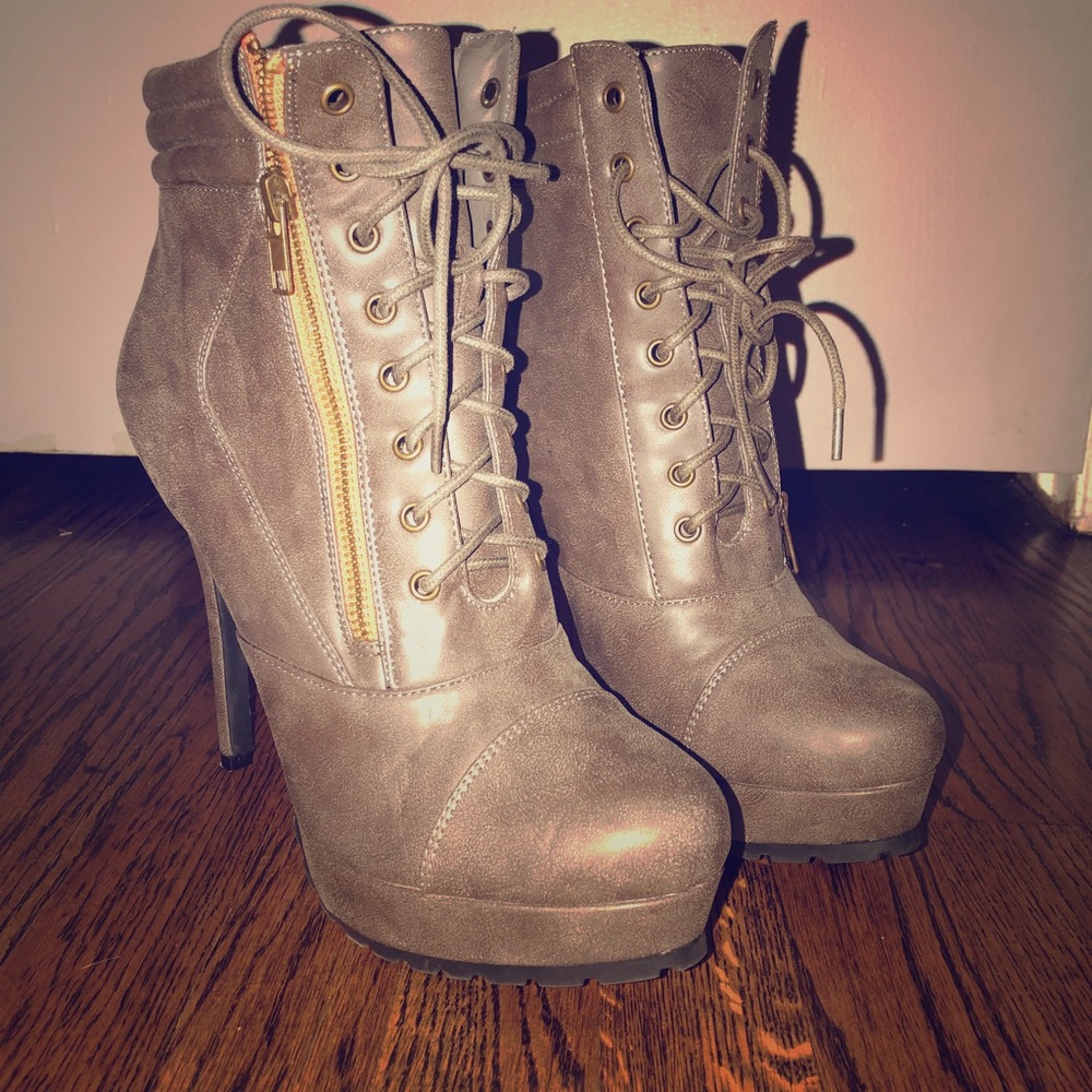 Zip-Up Ankle Bootie/Heeled Bootie